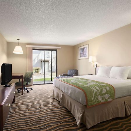 South Tacoma Suites Dış mekan fotoğraf