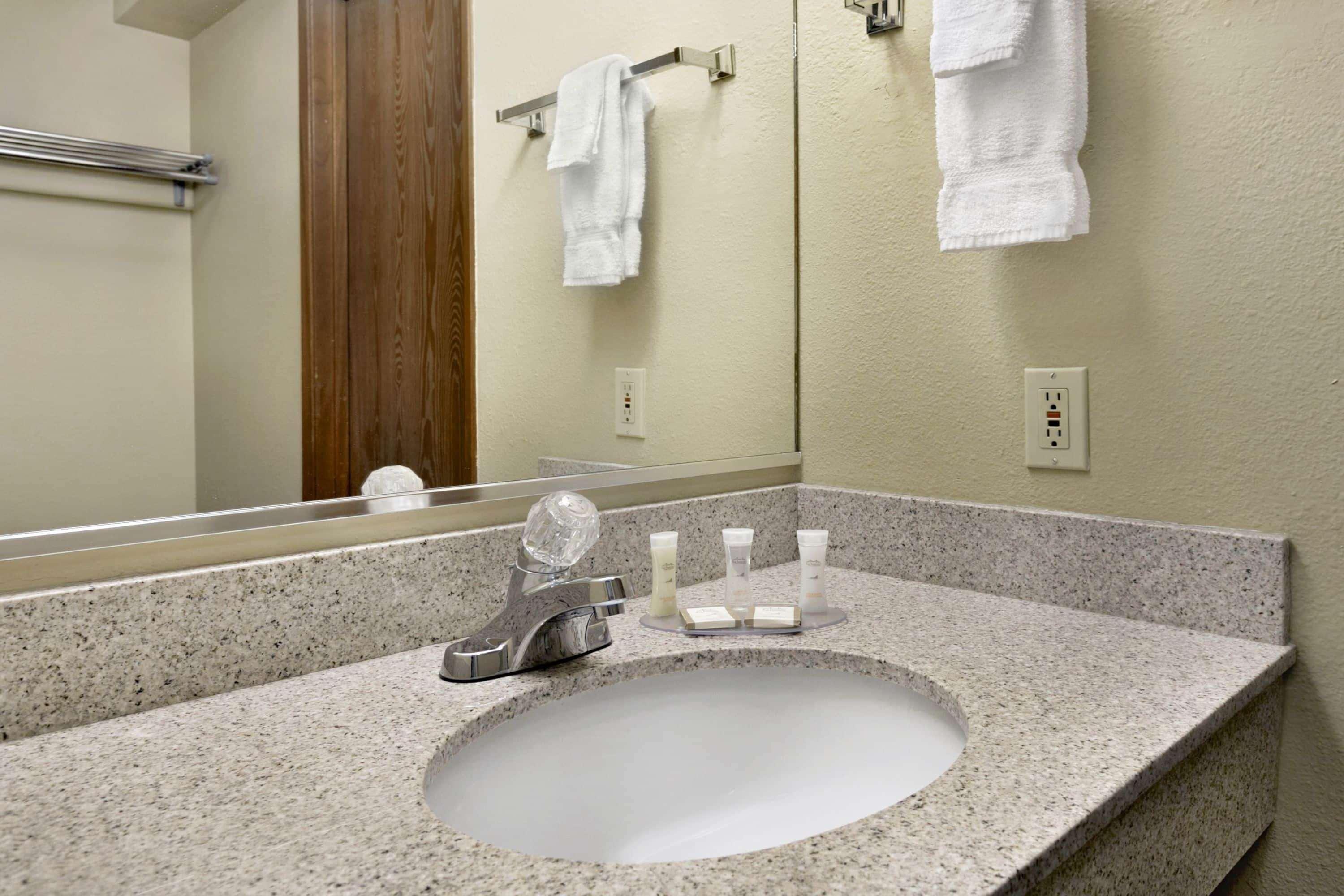South Tacoma Suites Dış mekan fotoğraf