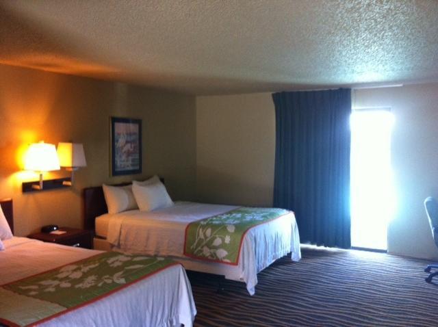South Tacoma Suites Oda fotoğraf